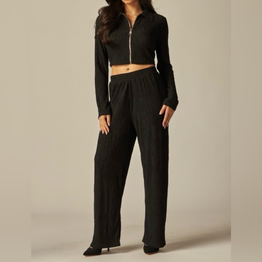 Love Poem Black Crinkled Plissé Zip-Up Long Sleeve Lounge Set Wide Leg Pants NWT